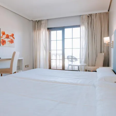 Bahia Sur Hotel 4*